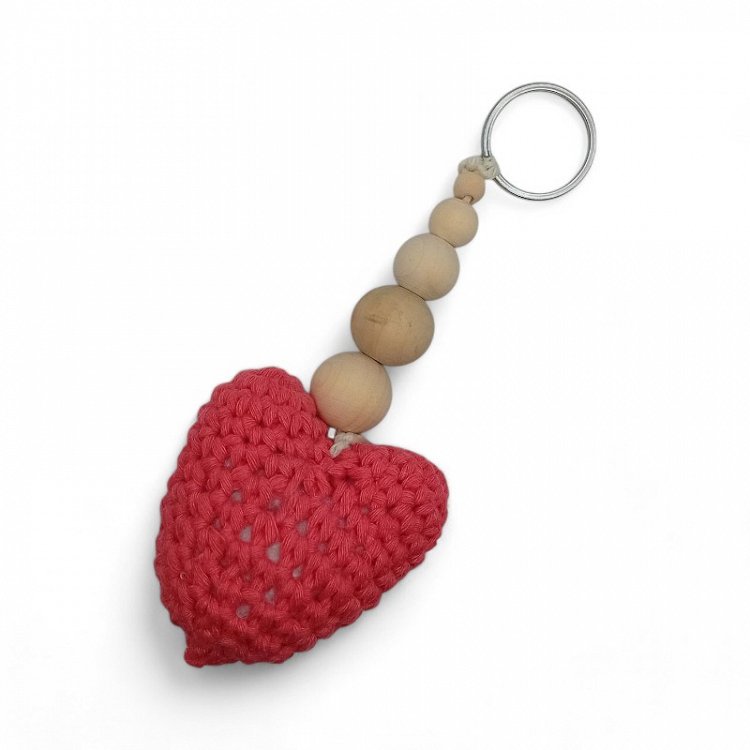 Χειροποίητο Πλεκτό Μπρελόκ Καρδιά με Ξύλινες Χάντρες