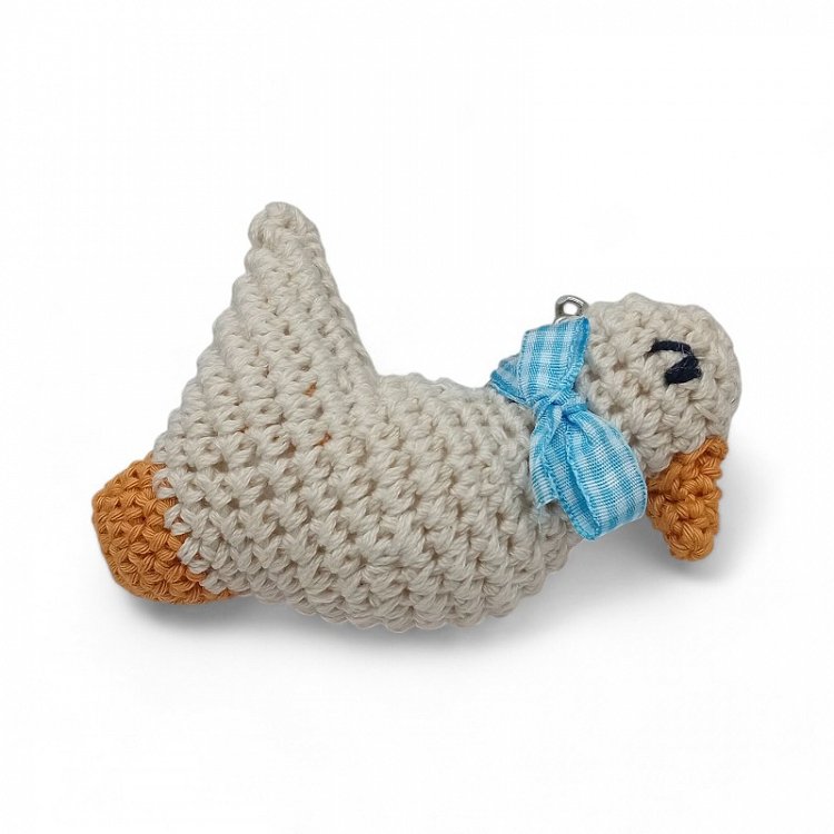 Χειροποίητο Πλεκτό Μπρελόκ Παπάκι με Μπλε Κορδέλα