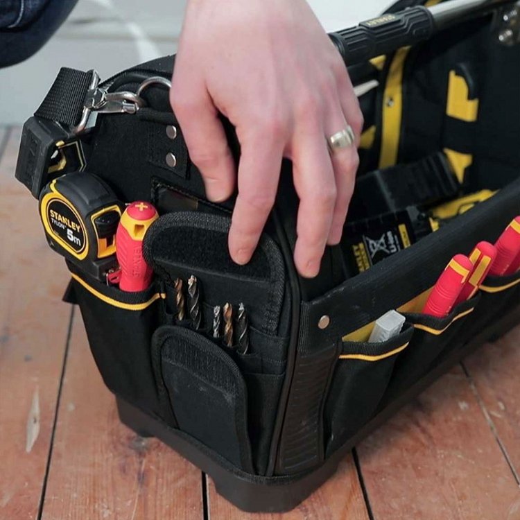 Τσάντα/Εργαλειοθήκη Άκαμπτη και Aδιάβροχη Με Χειρολαβή 1-93-951 STANLEY